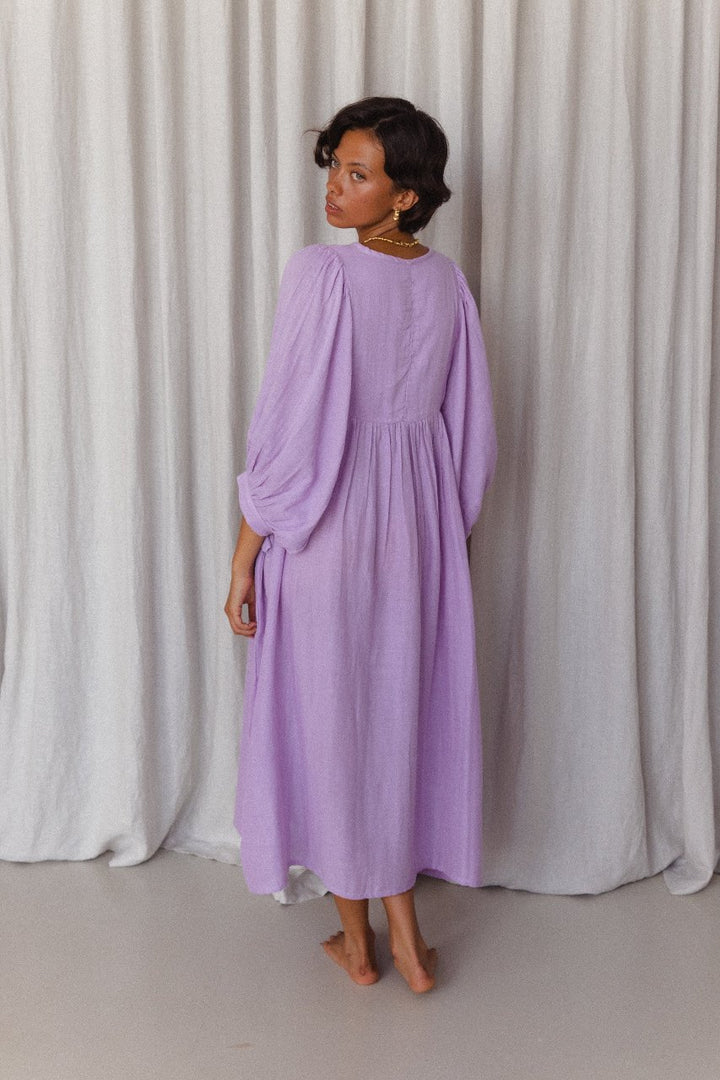 Kyra Midi Dress ~ Lilac Gauze